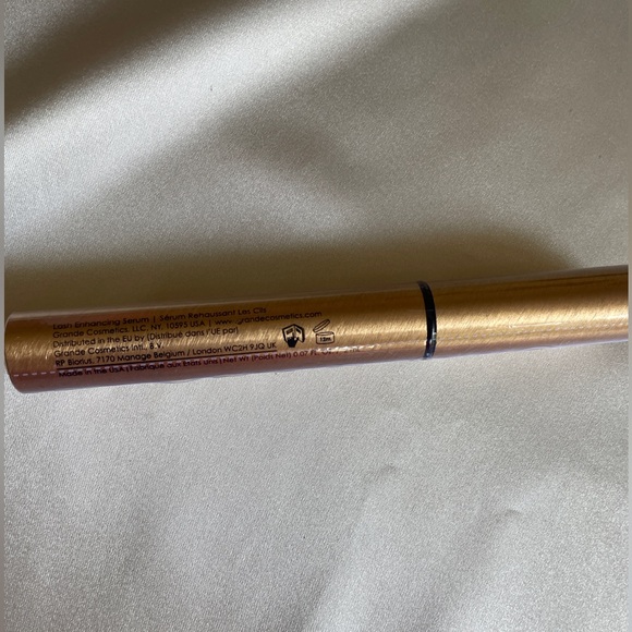 Grande Cosmetics, Grande Lash MD Lash Enhanced Serum - Picture 2 of 3
